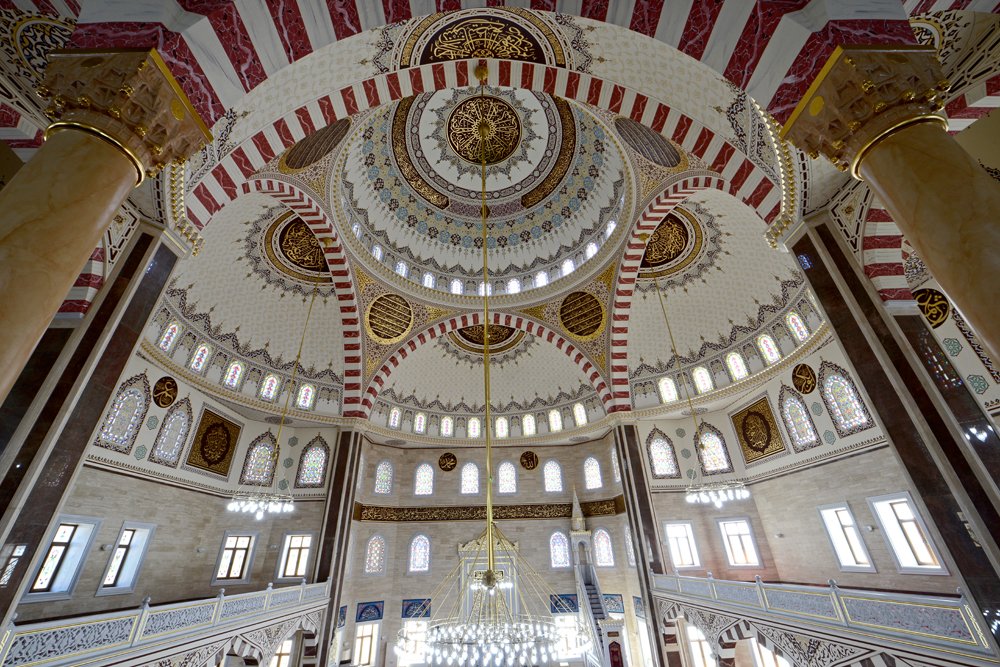 Yenibosna Merkez Camii